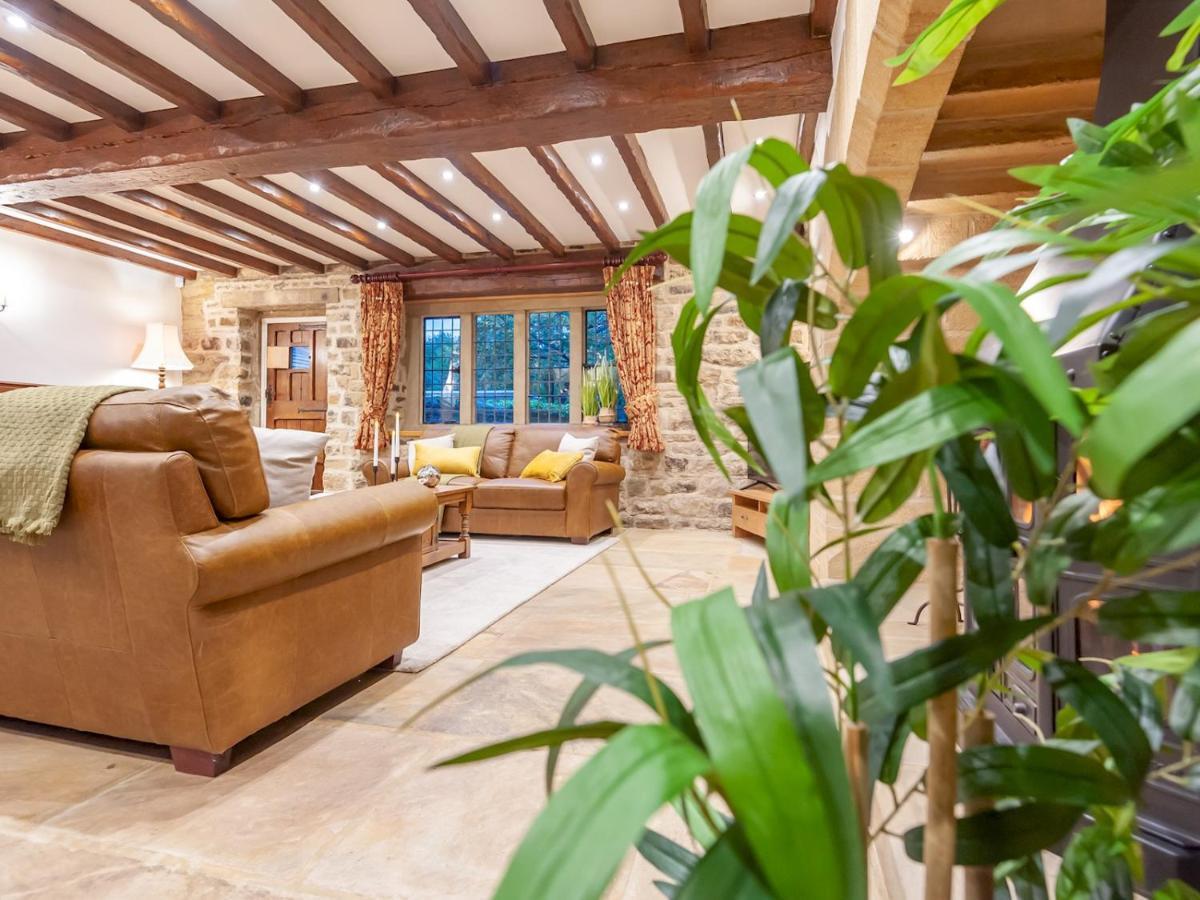 Farmhouse Barn - Rustic Luxury For Families -Leeds Pass The Keys Villa Pudsey Exterior photo